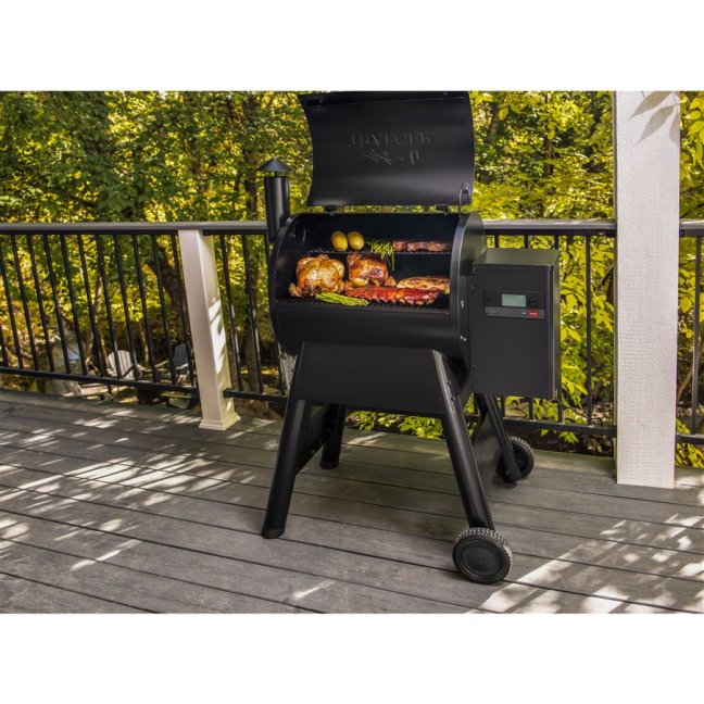 Traeger - Pro 575 (Black)