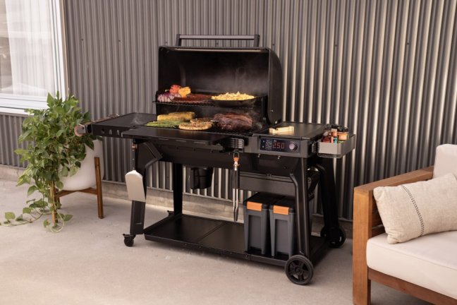 Traeger - Woodridge PRO