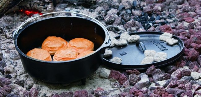 Lodge - Litinový hrnec Camp Dutch Oven 5,7l