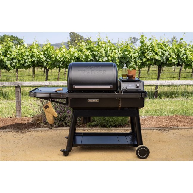 Traeger - IronWood
