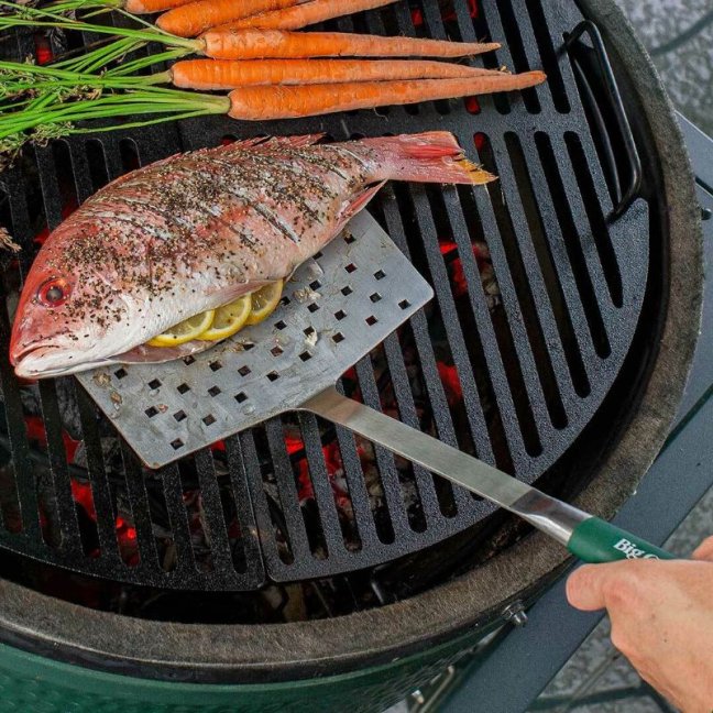 Big Green Egg - Široká obracečka na ryby