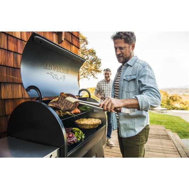 Traeger - IronWood 885 + Pellet Sensor