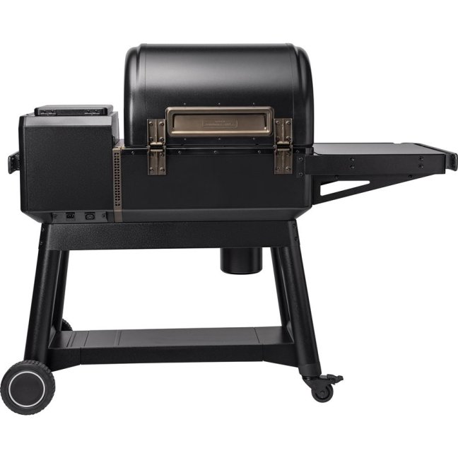 Traeger - IronWood