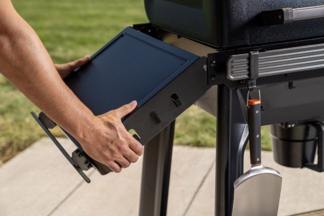 Traeger - Woodridge PRO