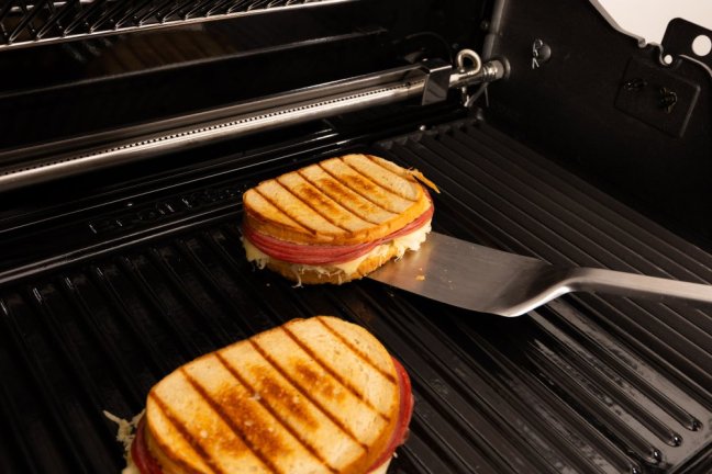 Broil King - Litinová smaltovaná oboustranná plancha Baron/Crown